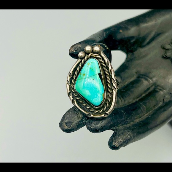 Navajo Jewelry - Navajo Sterling Turquoise Ring